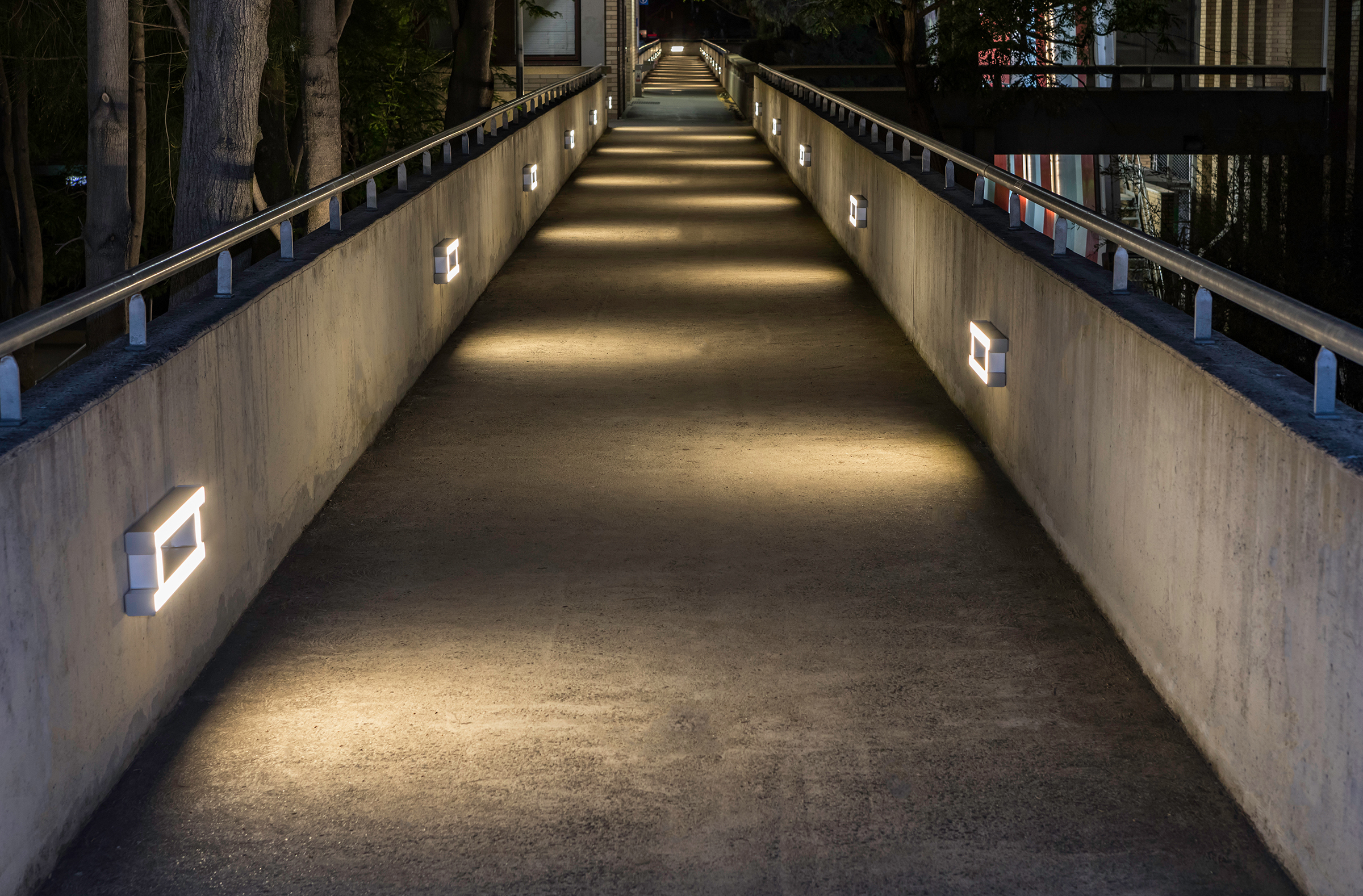 La trobe bridge banner